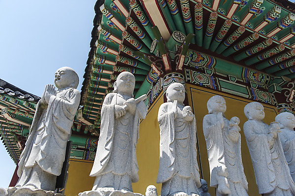 포토 JPG 주간 로우앵글 불교 한국 사람없음 야외 관광지 사찰 승려 석상 흥국사 국내포토 자연요소 아시아 종교 뷰포인트 여행 종교건축 성직자 여수 파일형식