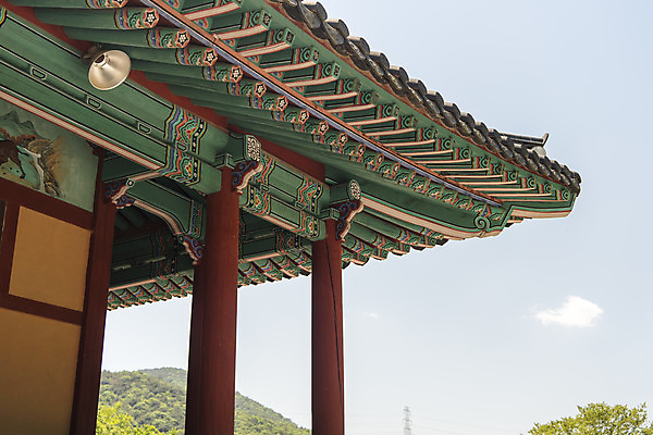 포토 JPG 주간 불교 하늘 한국 사람없음 야외 관광지 사찰 처마 흥국사 원통전 국내포토 자연요소 아시아 종교 여행 종교건축 여수 파일형식