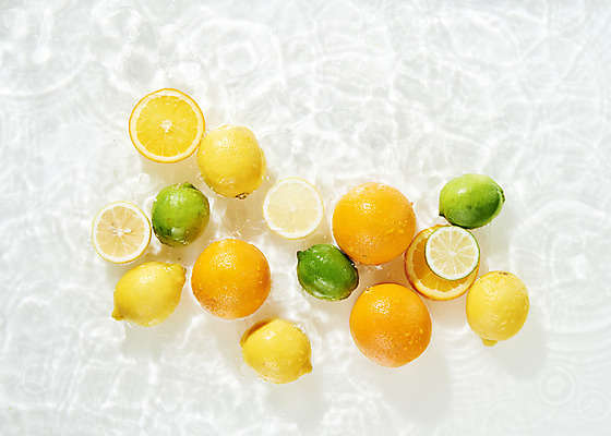 포토 JPG 스튜디오촬영 물결 백그라운드 오렌지 과일 단면 실내 사람없음 물 하이앵글 여러개 흰색 레몬 오브젝트 흰배경 라임 싱그러움 플랫레이 국내포토 자연요소 뷰포인트 컬러 다수 내부 플랫 파일형식