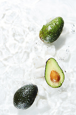 포토 JPG 스튜디오촬영 물결 과일 단면 실내 사람없음 물 하이앵글 조약돌 흰색 세개 오브젝트 흰배경 아보카도 싱그러움 플랫레이 국내포토 자연요소 뷰포인트 컬러 백그라운드 3 내부 돌_바위 플랫 파일형식