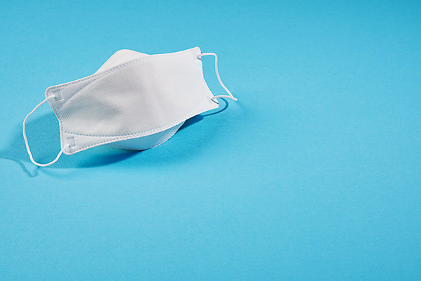 포토 JPG 스튜디오촬영 실내 마스크 사람없음 한개 바이러스 질병 사회이슈 예방 파란배경 감염 폐렴 국내포토 1 백그라운드 컨셉 의학 내부 파란색 파일형식