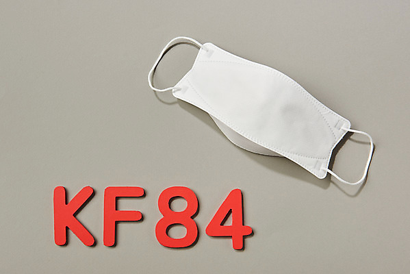 포토 JPG 스튜디오촬영 회색배경 실내 마스크 사람없음 하이앵글 한개 회색 바이러스 질병 사회이슈 예방 감염 폐렴 플랫레이 국내포토 1 뷰포인트 컬러 백그라운드 컨셉 의학 내부 플랫 파일형식