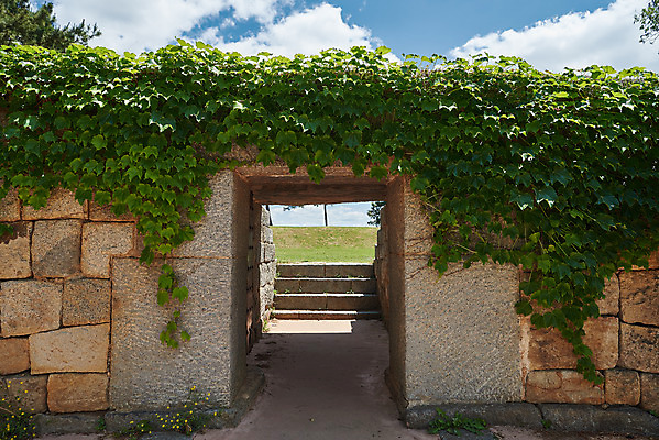 포토 JPG 주간 나무 여행 한국건축 유적지 하늘 풍경 사람없음 야외 관광지 봄 문화재 역사 한국사 강화도 국내여행 명승지 사적지 강화덕진진 덕진돈대 국내포토 자연요소 식물 계절 건축 고건축 인천 파일형식 돈대