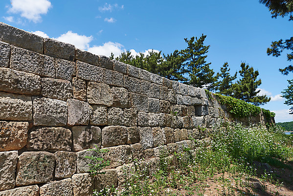 포토 JPG 주간 나무 여행 한국건축 유적지 하늘 풍경 사람없음 야외 관광지 봄 문화재 역사 한국사 성벽 강화도 국내여행 명승지 사적지 강화덕진진 덕진돈대 국내포토 자연요소 식물 계절 건축 고건축 인천 파일형식 돈대