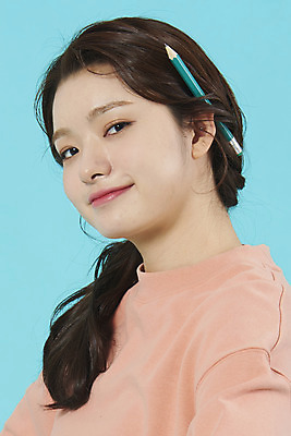 포토 JPG 스튜디오촬영 학생 여자 행복 대학생 대학생라이프 실내 한명 서기 미소 상반신 20대 성인 옆모습 펜 한국인 신입생 파란배경 꽂음 성인여자한명만 국내포토 1 라이프스타일 감정 뷰포인트 백그라운드 모션 표정 사람 동양인 청년 내부 파란색 필기구 여자한명만 성인여자만 파일형식