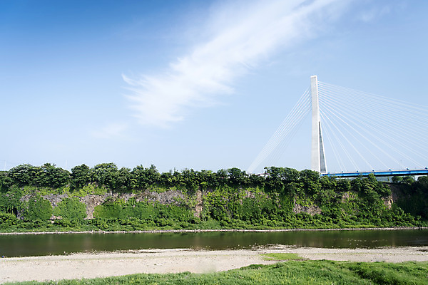포토 JPG 주간 여행 하늘 한국 풍경 사람없음 야외 관광지 주상절리 가교 연천 임진강 국내포토 자연요소 건축물 아시아 강 경기도 파일형식