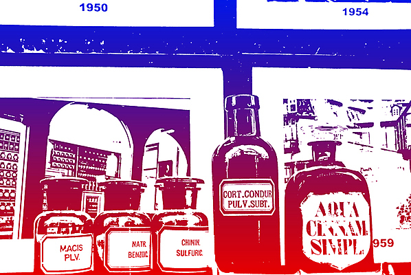 포토 JPG 해외이미지 유리 선반 선물 사람없음 약 갈색 라벨 기름 컨테이너 약국 허브 함선 수납 성분 마약 신맛 해외포토 식물 산업 음식 컬러 가구 배_교통 의학 재질 프레임 맛 파일형식 이미지허브