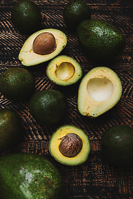 포토 JPG 해외이미지 음식 다이어트 채소 과일 재료 탁자 건강 사람없음 세로 컬러풀 시골 신선 유기농 아보카도 건강식 채식주의자 해외포토 웰빙 컬러 가구 채식 파일형식 이미지허브