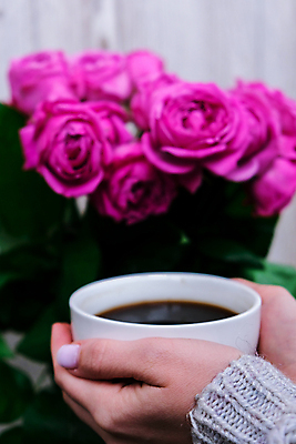 포토 JPG 해외이미지 식물 손 디자인 여자 꽃잎 꽃 커피 음료 분홍색 꽃다발 결혼 백그라운드 꽃무늬 패턴 자연 벽지 아침 휴가 발렌타인데이 선물 사랑 사람없음 장식 컵 뷰티 장미 봄 낭만 머그컵 벚꽃 축하 신선 잡기 아침식사 다발 아로마 에스프레소 내추럴 카페인 해외포토 주간 식기 계절 감정 컬러 컨셉 무늬 모션 데이이벤트 사람 이벤트 신체부위 식사 생태계 파일형식 이미지허브