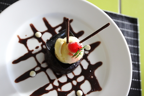 포토 JPG 해외이미지 그릇 식기 접시 포크 토마토 채소 의자 탁자 밥 양파 오이 새우 피자 육류 어류 사람없음 케이크 식당 숟가락 버섯 당근 카페 샐러드 면 칼 자르기 해산물 향신료 파인애플 올리브 소금 홍합 후추 해외포토 열매 음식 가구 과일 식재료 모션 어패류 디저트 뿌리채소 패스트푸드 서양음식 수저 갑각류 상점 수중동물 열대과일 향미료 파일형식 이미지허브