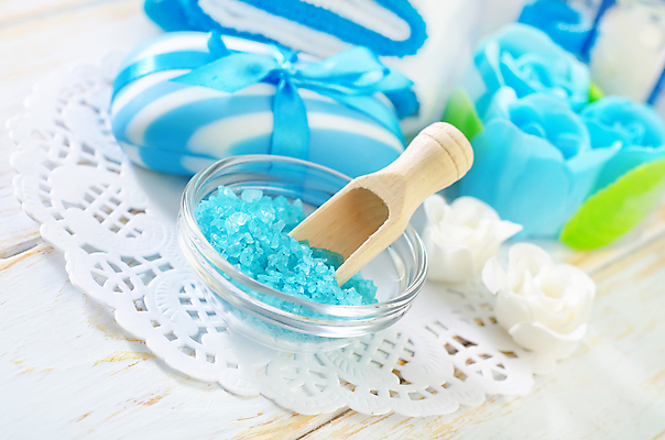 포토 JPG 해외이미지 꽃 리본 조개 사람없음 파란색 수건 장미 스파 스파용품 비누 유리그릇 스쿱 입욕소금 해외포토 식물 그릇 컬러 유리 어패류 위생용품 미용용품 오브젝트 소금 파일형식 이미지허브