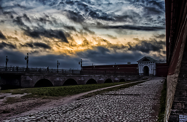 포토 JPG 해외이미지 전통 계절 유럽 문화 여행 겨울 건축양식 미술 사람없음 야외 장식 조각상 숫자 새벽 궁전 골동품 축하 기둥 도시 센터 역사 재산 야간 정사각형 러시아 장면 북쪽 목각 고딕 러시아인 로마인 옛날 해외포토 자연요소 도형 서양인 문자 건축 나라 컨셉 고건축 문화예술 인종 금융 조형물 방향 파일형식 이미지허브