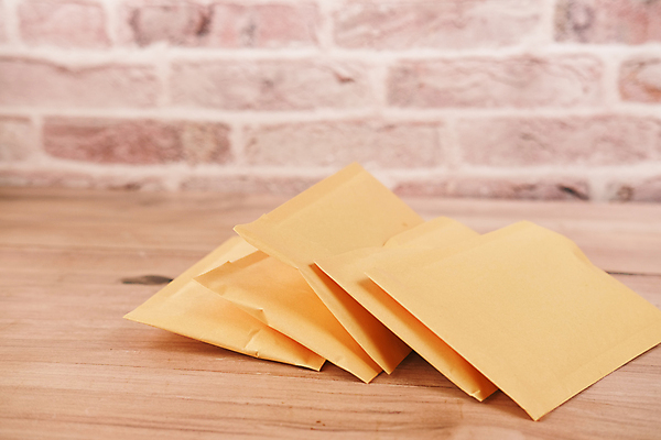 포토 JPG 해외이미지 비즈니스 봉투 안전 사람없음 거품 화물 덮개 메시지 보호 편지 창고 문서 패키지 수납 물류 국제우편 돌봄 공급 많음 해외포토 컨셉 모션 운송업 뚜껑 우편물 파일형식 이미지허브