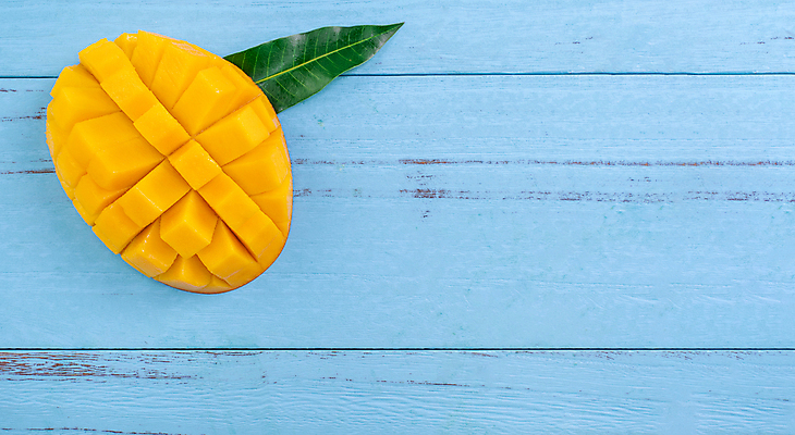 포토 JPG 해외이미지 스튜디오촬영 하늘색 나뭇잎 사람없음 하이앵글 노란색 망고 해외포토 뷰포인트 컬러 잎 실내 파란색 열대과일 파일형식 이미지허브