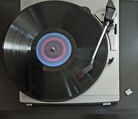 포토 JPG 해외이미지 직업 1 디자인 음악 백그라운드 놀이 사람없음 가로 전자제품 파티 검은색 소리 장비 수확 흰색 기구 춤 디스크 바늘 혼합 갑판 DJ 클럽 싱글 복고 디스코 전자 오디오 아날로그 축음기 스테레오 비닐 턴테이블 돌리기 뮤지컬 섞기 옛날 테크노 플레이어 유흥 해외포토 컬러 음향기기 농업 배_교통 모션 재질 문화예술 이벤트 골동품 도구 질병 파일형식 이미지허브