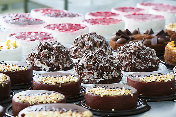 포토 JPG 해외이미지 식물 손 산업 선 음식 백그라운드 비즈니스 공장 디저트 노동자 쟁반 요리 사람없음 갈색 쿠키 과자 케이크 초콜릿 식사 빵집 흰색 신선 업무 그룹 작업실 달콤 맛 제조 큼 설탕 굽기 크림 준비 반죽 만들기 자동 자동화 제빵사 줄서기 컨베어밸트 많음 맛있는 해외포토 직업 컬러 컨셉 공업 모션 신체부위 상점 기계 작업 크기 구이 파일형식 이미지허브