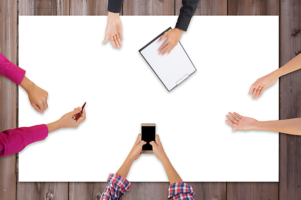 포토 JPG 해외이미지 직업 디자인 비즈니스 통신 탁자 회의 협력 설계 노동자 직장 함께함 안테나 관리 대화 사람 사람없음 사무실 흰색 업무 작업 비즈니스맨 비즈니스우먼 그룹 계획 정상 토론 고립 콜라보레이션 해외포토 여자 남자 컬러 가구 컨셉 회사 말하기 직장인 파일형식 이미지허브