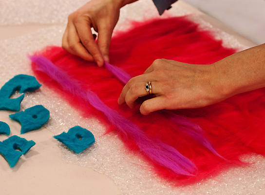 포토 JPG 해외이미지 여자 백그라운드 기술 따뜻함 관리 미술 취미 사람없음 계획 질감 만들기 섬유 라일락 양모 펠트 핸드메이드 해외포토 꽃 컨셉 모션 문화예술 사람 직물 파일형식 천_직물 이미지허브