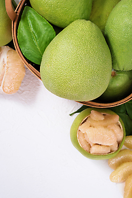 포토 JPG 해외이미지 실내 사람없음 하이앵글 바구니 껍질 자몽 흰배경 담기 해외포토 뷰포인트 백그라운드 과일 모션 내부 흰색 파일형식 이미지허브