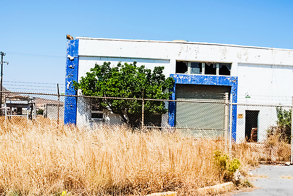 포토 JPG 해외이미지 섬 여행 의자 지붕 추상 주택 파노라마 사람없음 건물 금속 미국 장비 사막 탐험 시골 죽음 도시 역사 유령 공군 버리기 그리스 군용 먼지 가뭄 타운 깨짐 루트 서쪽 썩음 옛날 재앙 해외포토 건축물 유럽 가구 컨셉 북아메리카 무늬 모션 재질 날씨 군대 촬영기법 방향 파일형식 이미지허브