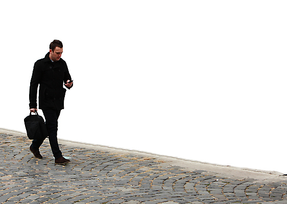 포토 JPG 해외이미지 라이프스타일 남자 벽 인터넷 가방 통신 모바일 거리 한명 사람 성인 스마트폰 걷기 산책 조약돌 흰색 도시 비즈니스맨 보행자 메시지 보행로 이메일 전화기 읽기 검색 바쁨 재촉 전진 카피스페이스 해외포토 1 잡화 길 컬러 컨셉 비즈니스 모션 휴식 생활 핸드폰 스마트기기 공백 돌_바위 직장인 파일형식 이미지허브