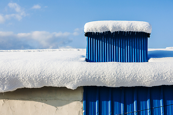 포토 JPG 주간 구름 겨울 하늘 지붕 주택 사람없음 야외 시골 눈 전라남도 신안 겨울풍경 눈덮임 국내포토 자연요소 계절 컨셉 날씨 풍경 건물 전라도 파일형식