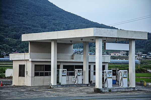 포토 JPG 주간 산 풍경 사람없음 야외 휘발유 경상남도 주유기 주유소 국내포토 자연요소 기계 석유 경상도 주유 파일형식