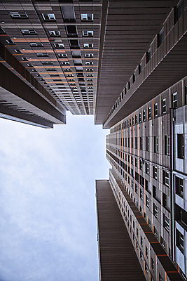 포토 JPG 주간 로우앵글 하늘 아파트 풍경 사람없음 야외 고층 고층주택 일산 국내포토 자연요소 뷰포인트 주택 경기도 파일형식