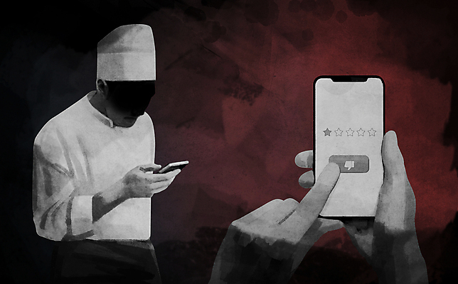 PSD 손 응시 남자 일러스트 한명 들기 상반신 성인 신체부위 스마트폰 식당 요리사 검은색 어플리케이션 사회이슈 리뷰 배달음식 별점 테러 성인남자한명만 갑질 소상공인 배달어플 국내일러스트 직업 1 시선 음식 컬러 컨셉 모션 사람 경제 핸드폰 스마트기기 상점 상인 배달 점수 평가 남자한명만 성인남자만 파일형식