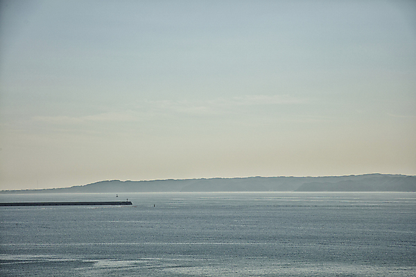 포토 JPG 주간 섬 하늘 풍경 사람없음 야외 고요 경상남도 방파제 남해 국내포토 자연요소 공공시설 바다 경상도 파일형식