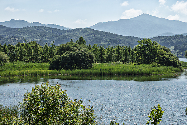 포토 JPG 주간 나무 구름 공원 호수 자연 하늘 산 풍경 사람없음 야외 맑음 남양주 국내포토 자연요소 식물 공공시설 날씨 생태계 경기도 파일형식