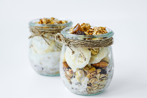 포토 JPG 해외이미지 바나나 실내 사람없음 흰배경 요거트 오트밀 그래놀라 그릭요거트 해외포토 음식 백그라운드 과일 유제품 내부 흰색 파일형식 귀리 이미지허브