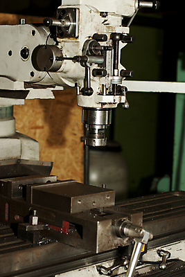 포토 JPG 해외이미지 식물 산업 패턴 기술 사람없음 상자 금속 기계 도구 구멍 작업실 제조 자르기 철 로봇 각도 날카로움 먼지 공학 되감기 부스러기 자동 자동화 조종장치 철강 해외포토 교육 무늬 모션 재질 장비 파일형식 이미지허브