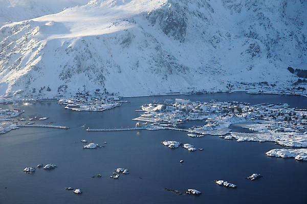 포토 JPG 해외이미지 유럽 바다 섬 여행 백그라운드 겨울 자연 하늘 산 안테나 파노라마 노르웨이 풍경 사람없음 물 파란색 얼음 일몰 정상 북극 북쪽 스칸디나비아 절정 눈내림 해외포토 자연요소 계절 나라 컬러 통신 눈_날씨 촬영기법 노을 극지방 방향 생태계 파일형식 이미지허브