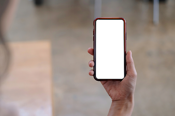 포토 JPG 해외이미지 손 들기 신체부위 스마트폰 스크린 목업 해외포토 모션 사람 핸드폰 스마트기기 파일형식 이미지허브