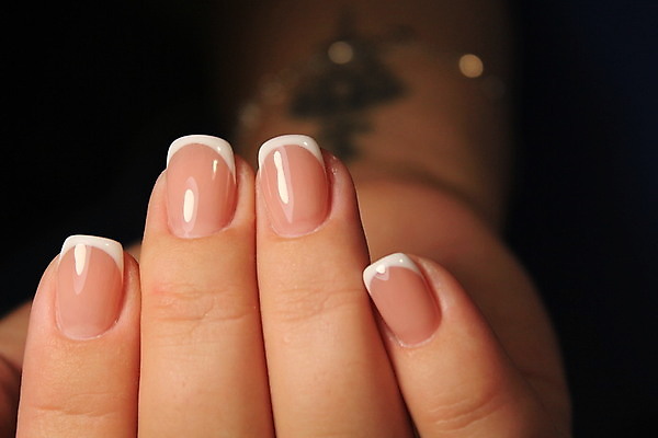 포토 JPG 해외이미지 손 디자인 여자 백그라운드 미술 사람없음 뷰티 유행 상점 검은색 못 고급 손톱관리 손톱 광택 페디큐어 스타일 해외포토 컬러 컨셉 문화예술 사람 신체부위 공구 네일아트 파일형식 이미지허브