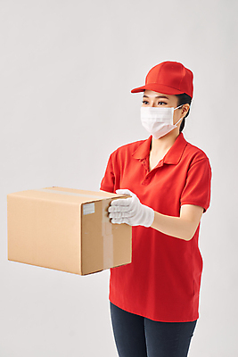 포토 JPG 해외이미지 여자 장갑 실내 마스크 한명 들기 동양인 상반신 성인 옆모습 택배기사 배송 택배 흰배경 택배상자 성인여자한명만 코로나바이러스 비대면서비스 생활방역 델타변이바이러스 오미크론 해외포토 1 잡화 뷰포인트 백그라운드 모션 사람 인종 내부 상자 운송업 흰색 바이러스 배달원 서비스 방역 여자한명만 성인여자만 파일형식 언택트 이미지허브