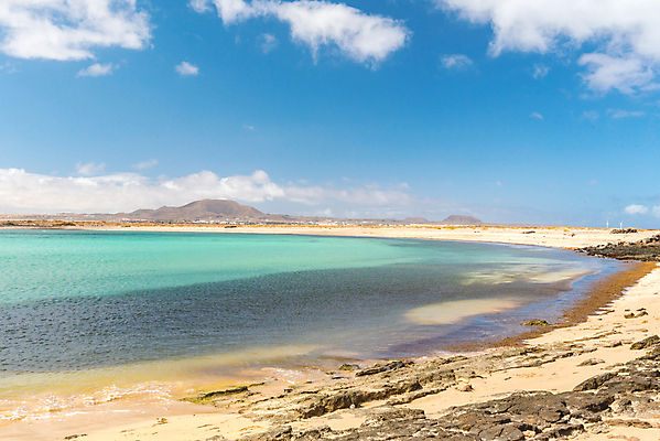포토 JPG 해외이미지 주간 구름 하늘 해변 사람없음 야외 여름 맑음 여름풍경 휴양지 해외포토 자연요소 계절 바다 날씨 풍경 장소 파일형식 여름_계절 이미지허브