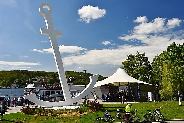 포토 JPG 해외이미지 나무 유럽 호수 스포츠 바다 여행 백그라운드 건축양식 자연 하늘 휴가 사람 사람없음 야외 초록색 물 파란색 강 컬러풀 태양 뷰티 반사 일몰 봄 흰색 도시 보트 숲 크루즈 댐 장면 체코 남쪽 고딕 공화국 모라비아 해외포토 자연요소 식물 계절 공공시설 건축 나라 컬러 배_교통 노을 방향 생태계 파일형식 이미지허브