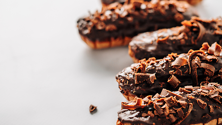 포토 JPG 해외이미지 디저트 사람없음 아웃포커스 흰배경 대리석 에클레어 해외포토 음식 백그라운드 재료 촬영기법 흰색 파일형식 이미지허브