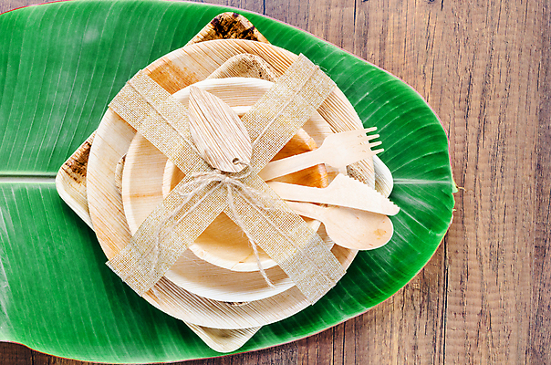 포토 JPG 해외이미지 종이 잎 실내 사람없음 목재 세트 꼬리표 자연보호 나이프 묶기 에코 친환경 에코라이프 노끈 나무숟가락 나뭇잎모양 나무그릇 나무접시 나무포크 친환경제품 제로웨이스트 나무배경 해외포토 모양 나무 식물 라이프스타일 그릇 식기 접시 줄 백그라운드 포크 재료 모션 자연 나뭇잎 내부 라벨 환경 숟가락 그린캠페인 칼 보호 사회이슈 파일형식 이미지허브