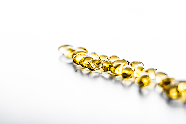 포토 JPG 해외이미지 사람없음 알약 노란색 건강관리 흰색 낟알 영양제 오메가 항생제 해외포토 컬러 건강 관리 약 파일형식 이미지허브