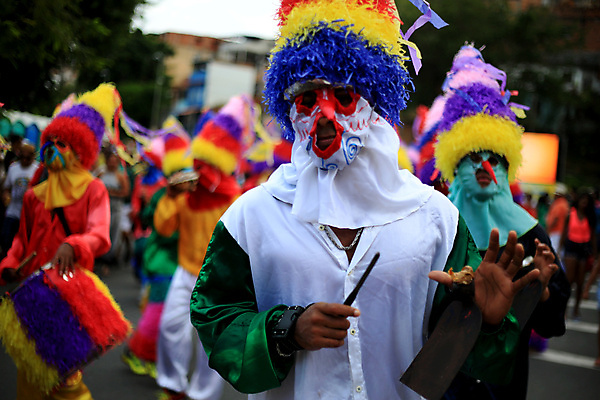 포토 JPG 해외이미지 전통 종교 문화 음악 여행 건축양식 거리 사람 사람없음 파티 여행객 축제 공연 기쁨 춤 도시 역사 도끼 옛날 행진 브라질사람 해외포토 건축 감정 모션 문화예술 이벤트 파일형식 이미지허브