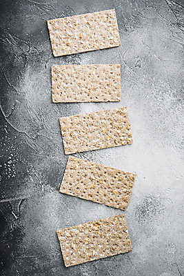 포토 JPG 해외이미지 회색배경 실내 사람없음 하이앵글 크래커 일렬 호밀크래커 해외포토 뷰포인트 백그라운드 내부 쿠키 회색 파일형식 이미지허브