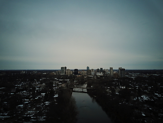 포토 JPG 해외이미지 여행 잎 캐나다 비즈니스 하늘 사람없음 야외 건물 가로 파란색 탑 고층빌딩 황혼 일몰 성장 가을 도시 개울 그룹 작업장 도심 저녁 큼 기중기 대학교 런던 시티라이프 콘도 스카이라인 개발 명승지 서쪽 웅장함 템스강 해외포토 식물 라이프스타일 건축물 계절 산업 컬러 북아메리카 학교 숙소 영국 잉글랜드 풍경 빌딩 강 노을 중장비 야간 크기 방향 파일형식 이미지허브