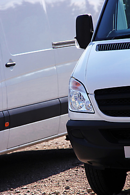 포토 JPG 해외이미지 구름 산업 도로 선 교통수단 여행 비즈니스 공장 교통시설 자동차 전등 사람없음 파란색 장비 운전 트럭 화물 흰색 운반 기다림 운전사 배달원 큼 주차 배송 무역 싱글 상업 짐차 트레일러 제비 물류 줄서기 많음 해외포토 자연요소 직업 길 육상교통 컬러 교통 컨셉 공업 모션 조류 조명 운송업 크기 시설 파일형식 이미지허브