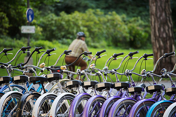 포토 JPG 해외이미지 라이프스타일 공원 교통시설 건강 사람없음 환경 자전거 도시 바퀴 그룹 역 승차 주차 순환 장면 사이클링 일반 대여 고용 렌탈 바이킹 생태학 잘츠부르크 해외포토 공공시설 교육 교통 모션 생활 바이크 구직 오스트리아 육상스포츠 시설 채용 파일형식 이미지허브