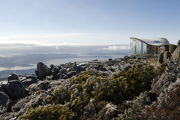 포토 JPG 해외이미지 식물 겨울 유리 날씨 산 풍경 사람없음 건물 계곡 냉동 추위 시골 관찰 정상 서리 지형 전망대 해외포토 건축물 계절 모션 재질 파일형식 이미지허브