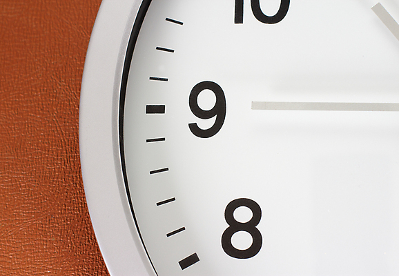 포토 JPG 해외이미지 스튜디오촬영 손 교육 얼굴 벽 시계 비즈니스 학교 아침 스트레스 아이디어 사람없음 가로 인테리어 달리기 숫자 갈색 금속 긴급 시간 작업 원형 은색 가죽 확인 속도 심플 마감 해외포토 주간 도형 문자 디자인 컬러 컨셉 모션 재질 실내 신체부위 파일형식 이미지허브