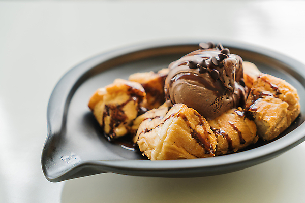 포토 JPG 해외이미지 접시 커피 음식 빵 과일 딸기 디저트 건강 사람없음 갈색 노란색 초콜릿 얼음 흰색 신선 달콤 맛 아침식사 정상 크림 토스트 꿀 바닐라 채찍 해외포토 자연요소 식기 음료 컬러 컨셉 식사 파일형식 이미지허브